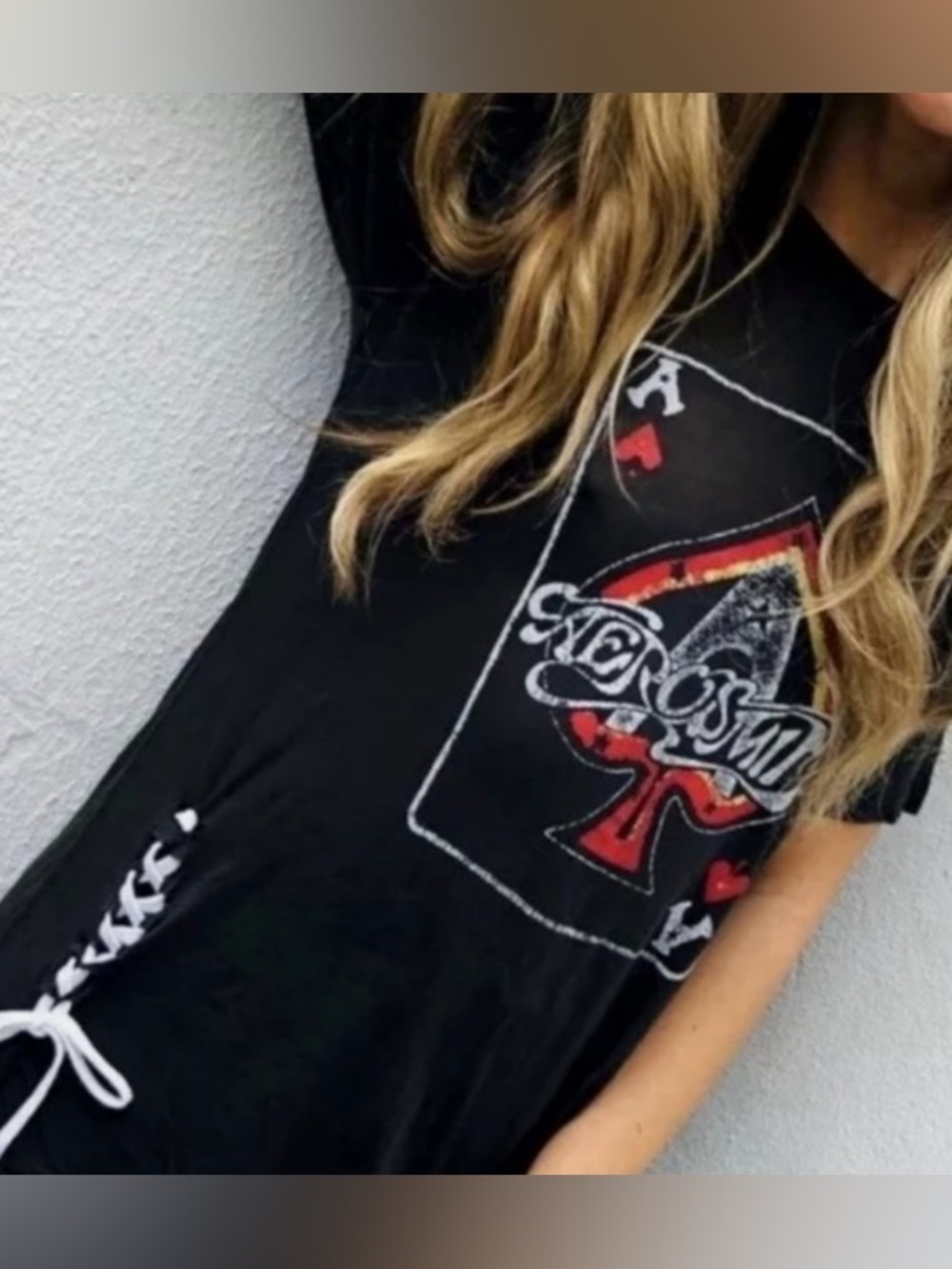 DAYDREAMER LA    Vintage Inspired
AEROSMITH  Black Lace up Tee Size Small 
NWT